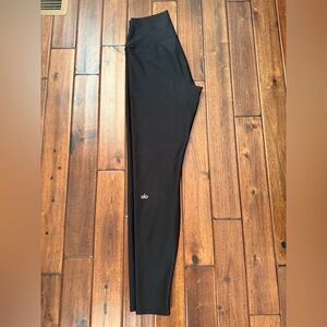 ALO Airlift Black Leggings